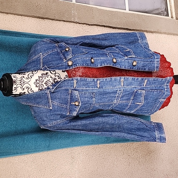 Eddie Bauer Women's Denim Jean Jacket Size small - Picture 5 of 8